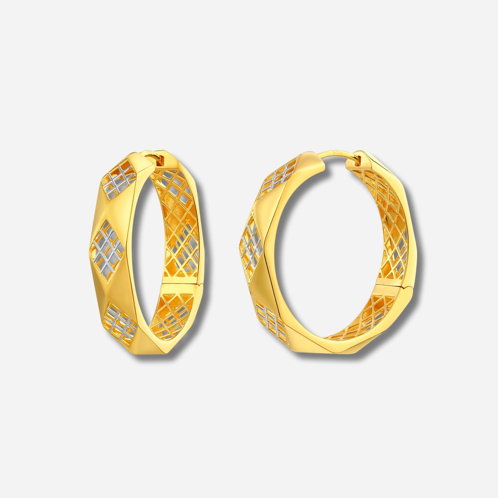 925 STERLING SILVER LE MESH FANCY HUGGIE EARRINGS