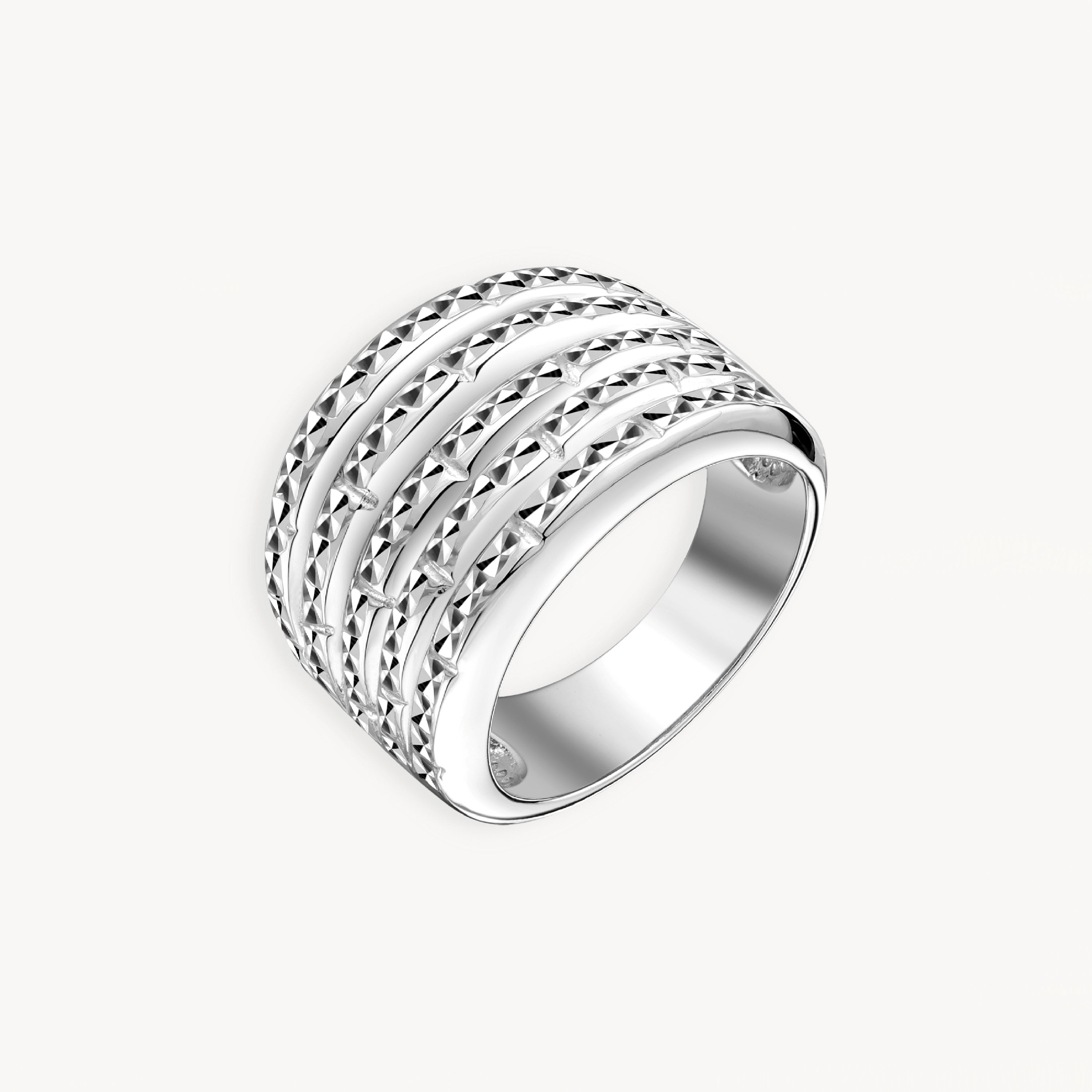 925 STERLING SILVER WITH DIAMOND CUT RING