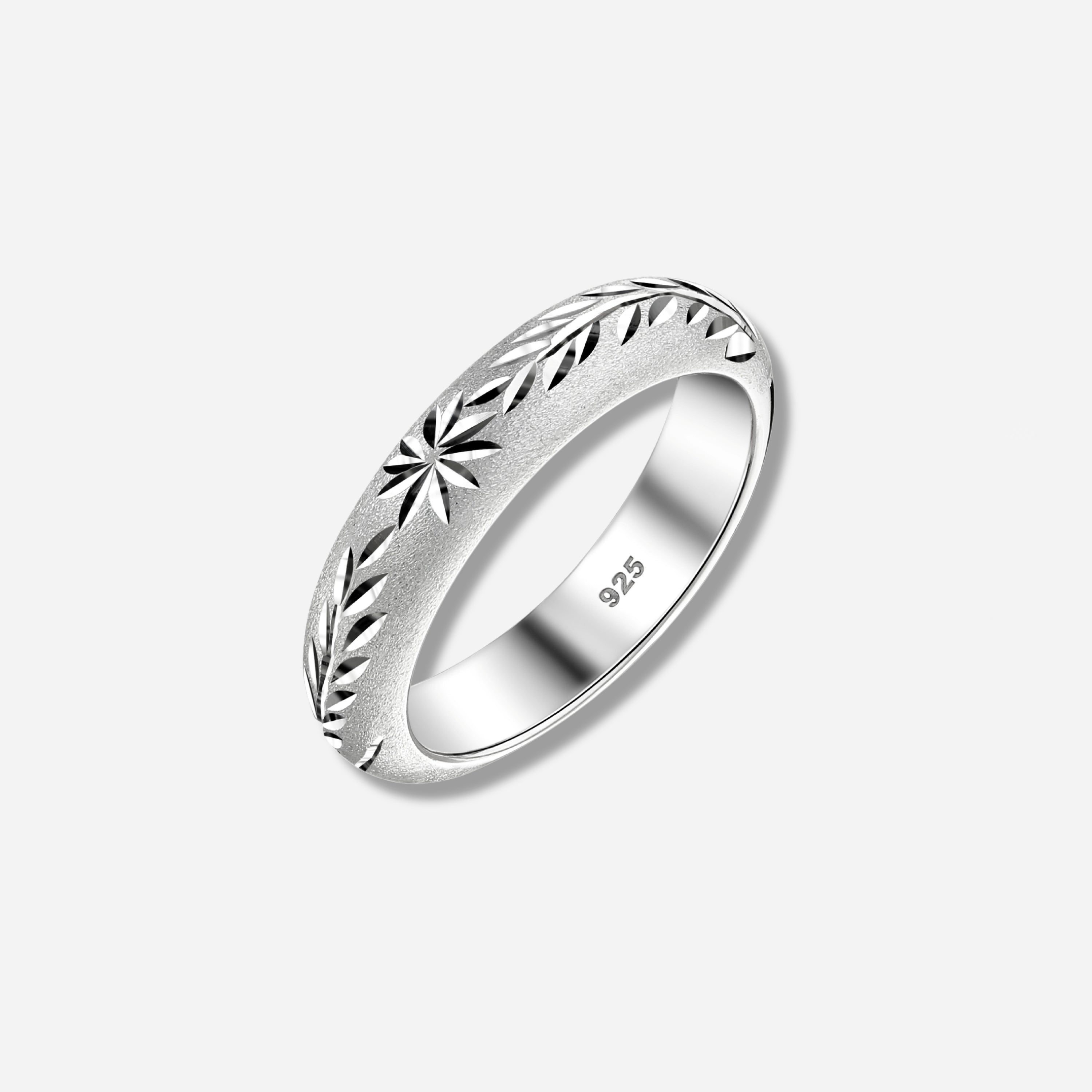 925 STERLING SILVER WITH DIAMOND CUT RING