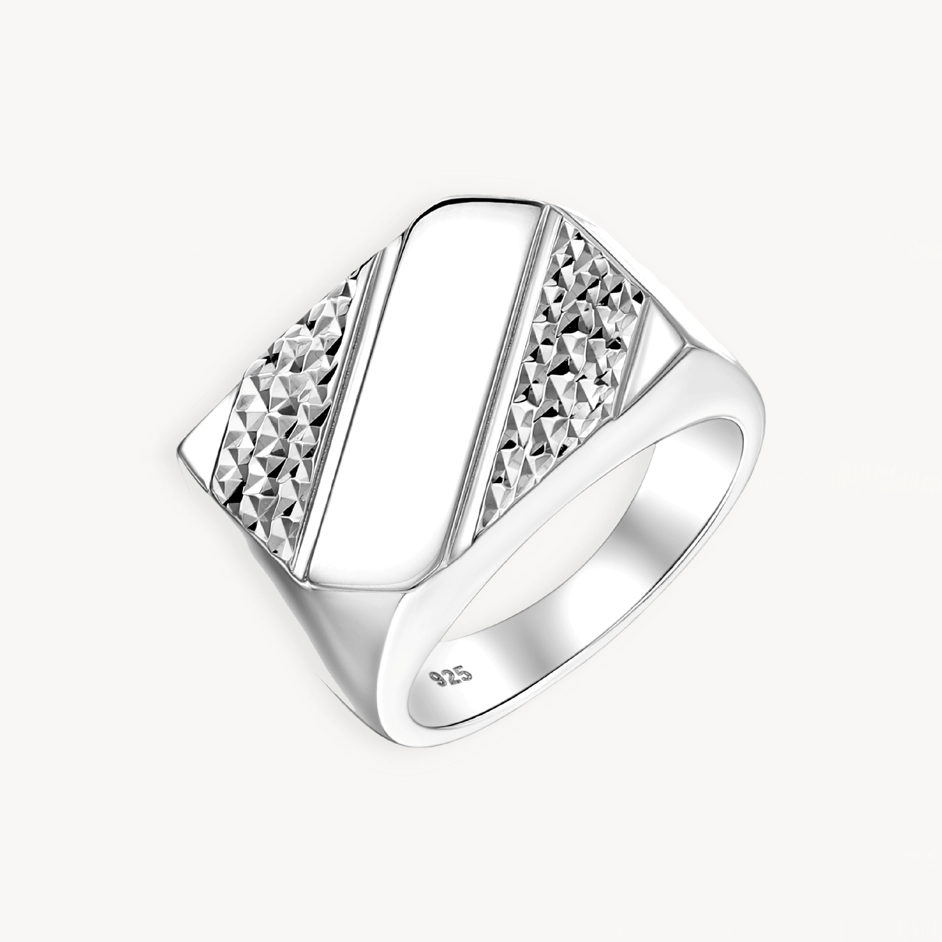 925 STERLING SILVER WITH DIAMOND CUT RING