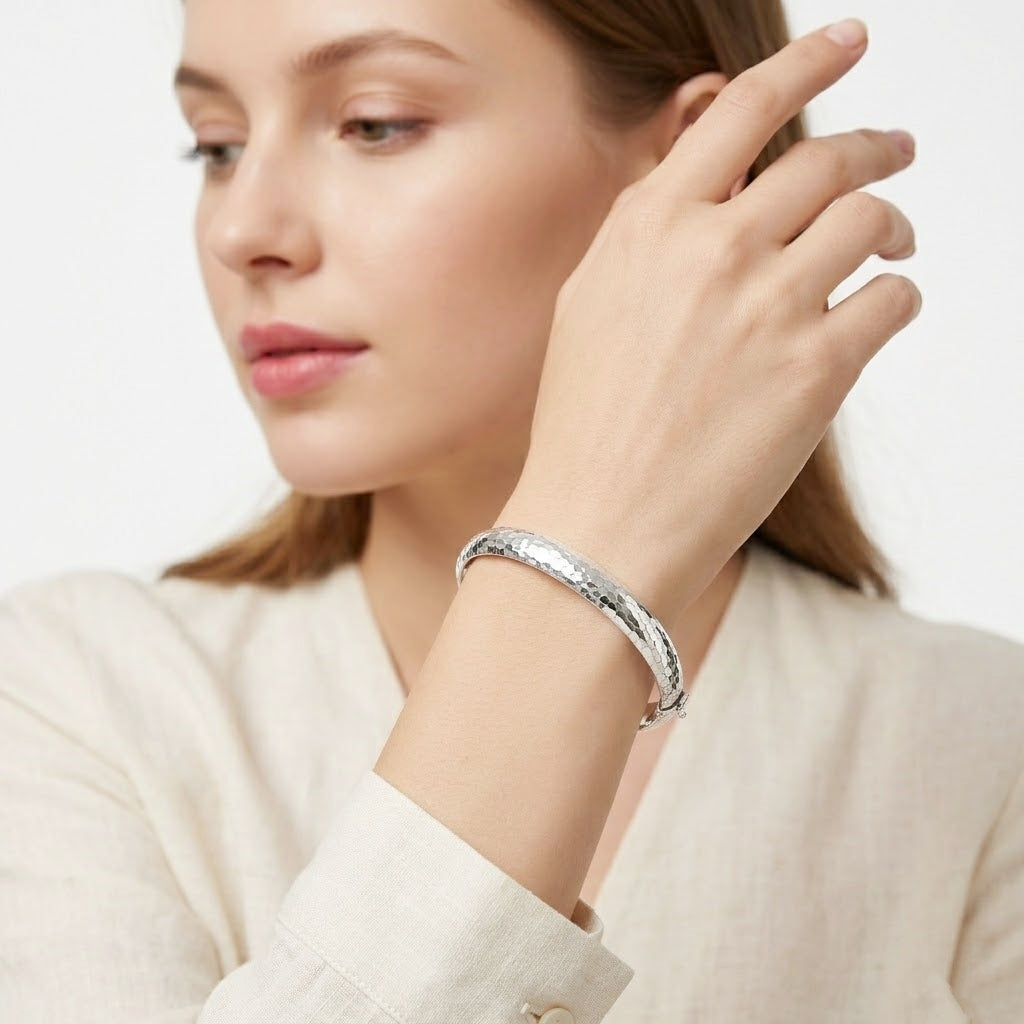 925 STERLING SILVER DIAMOND CUT TUBE HINGED BANGLE