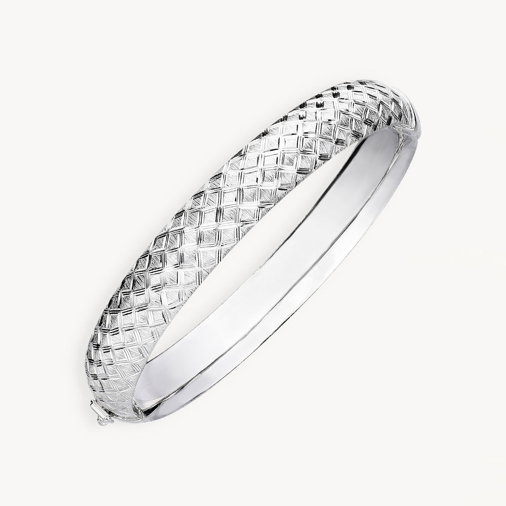 925 STERLING SILVER DIAMOND CUT TUBE HINGED BANGLE