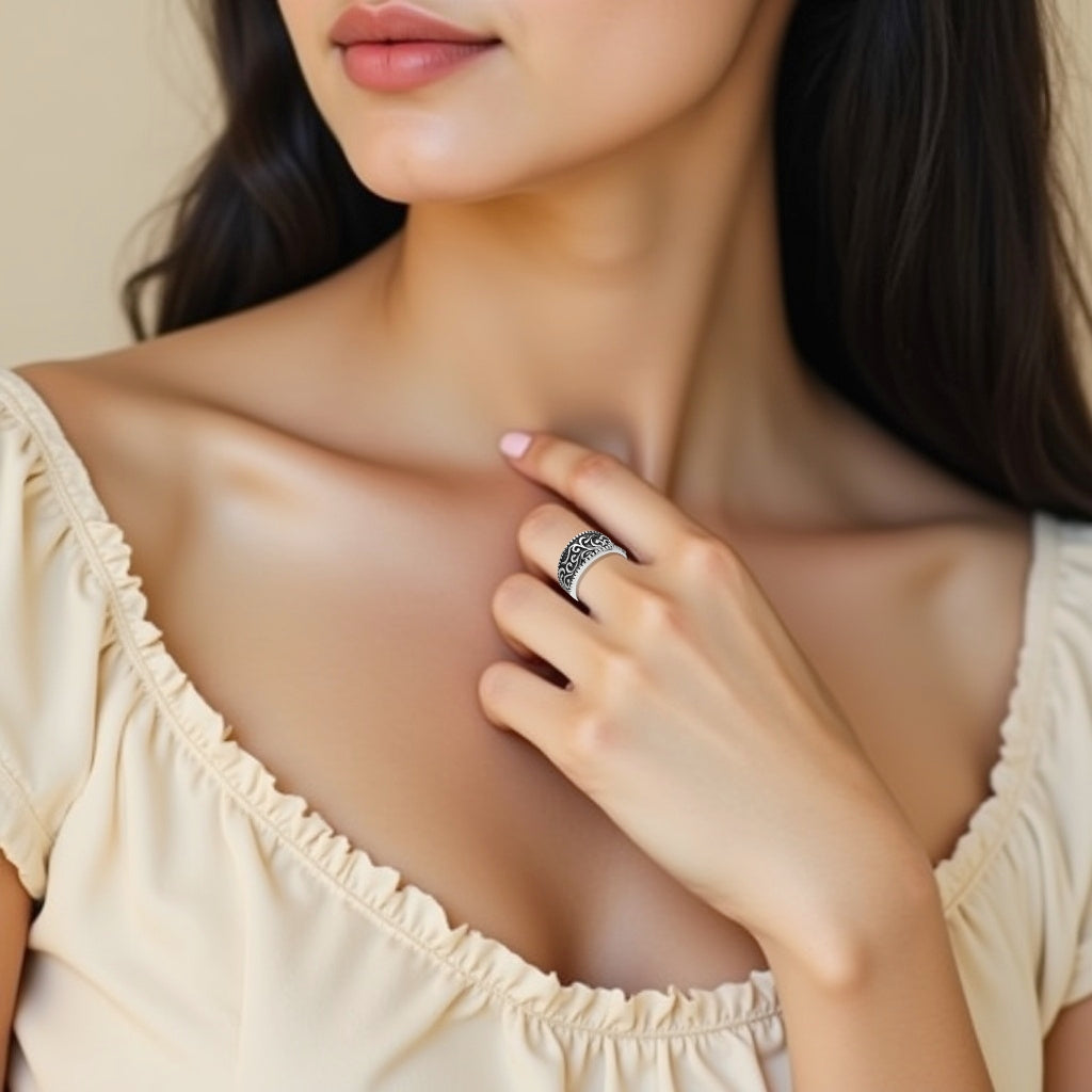 925 STERLING SILVER ANTIQUE STATEMENT RING