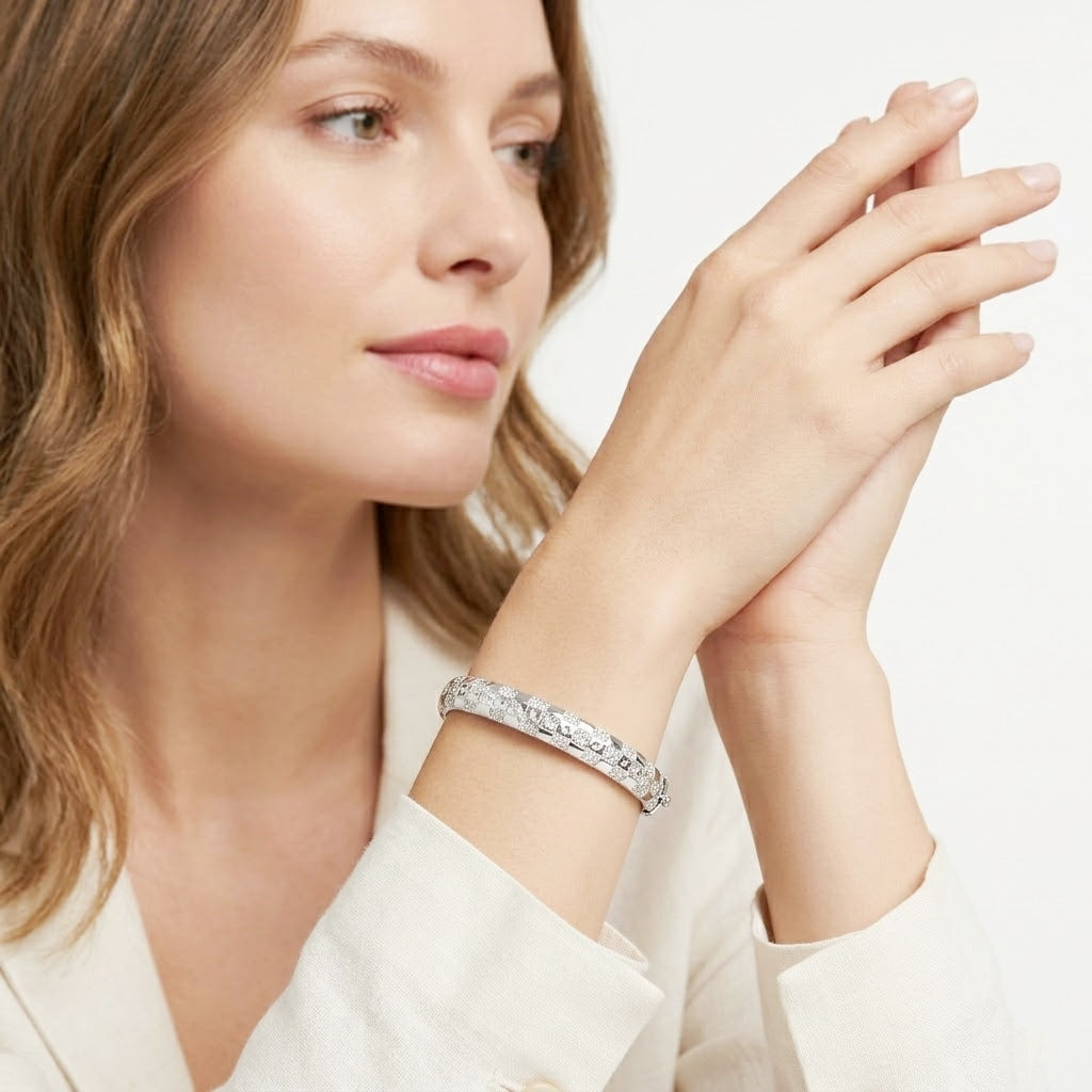 925 STERLING SILVER DIAMOND CUT TUBE HINGED BANGLE