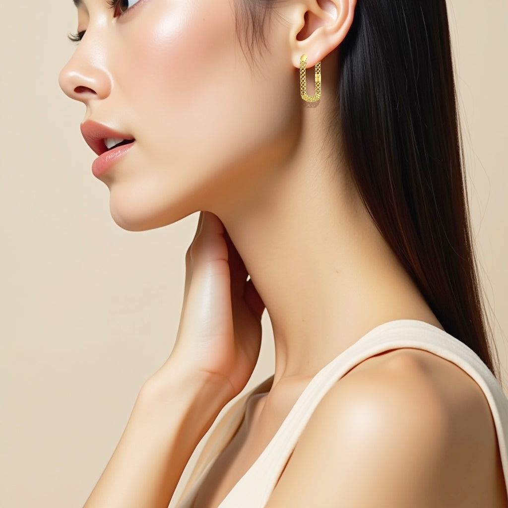 14K LE MESH HUGGIE EARRINGS
