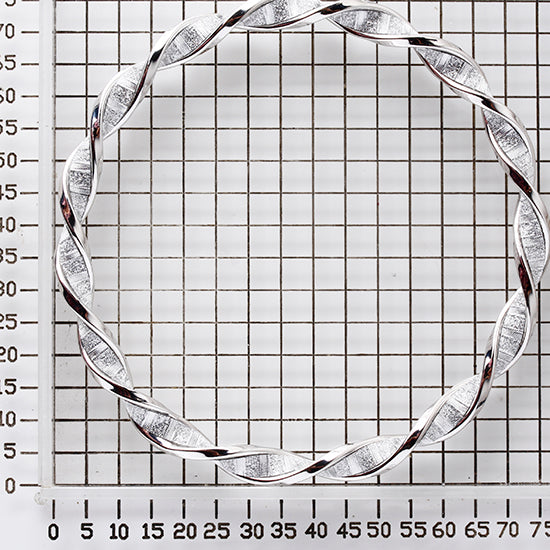 925 STERLING SILVER TWISTED ROUND WITH GLITTER SLIP ON BANGLE